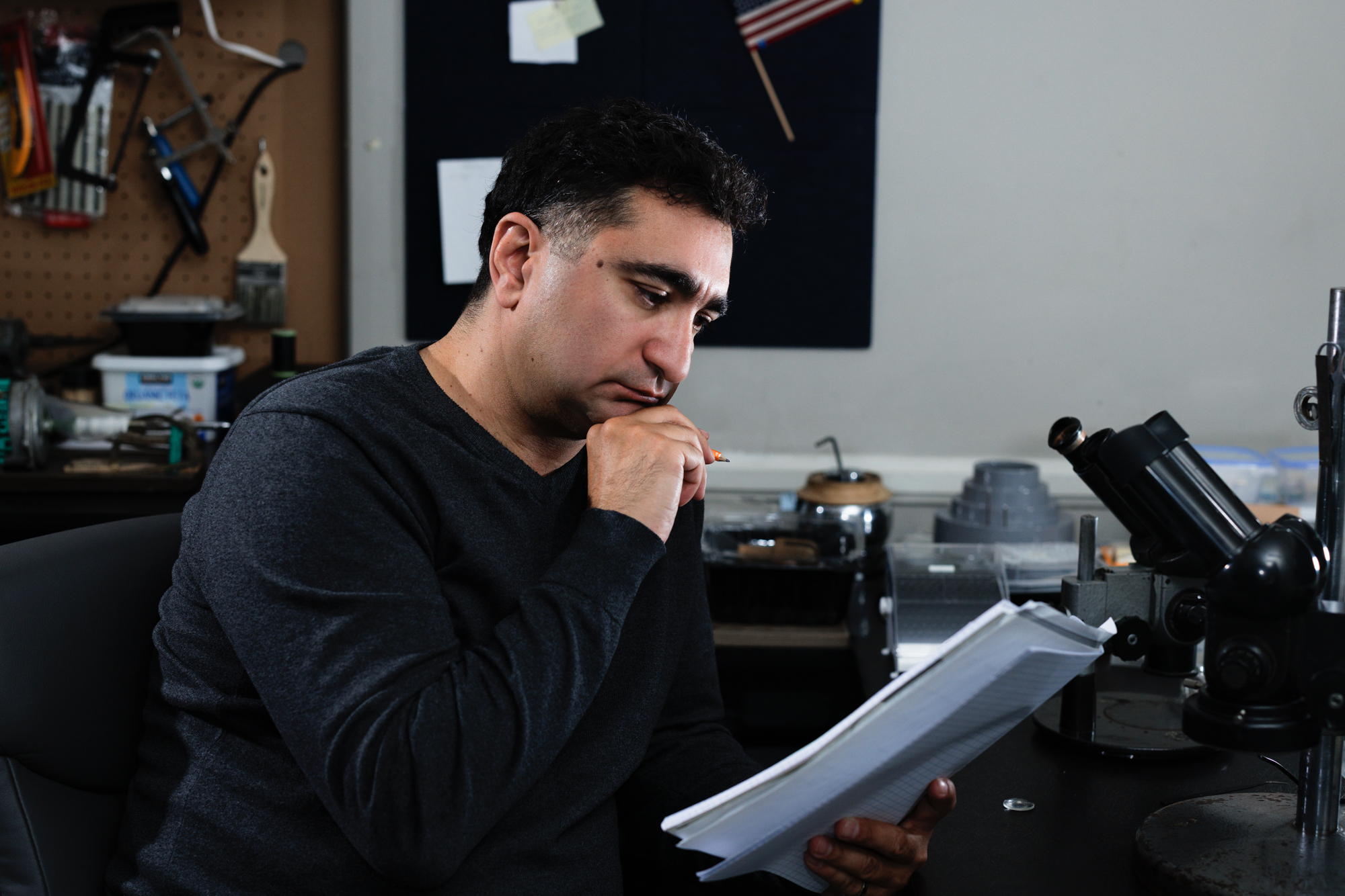 Eduard Ter Ghazaryan, Armenian Micro Artist At Work